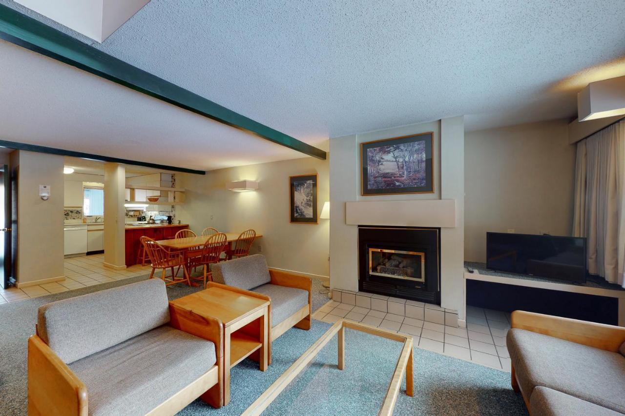 Village Ii Apartment *